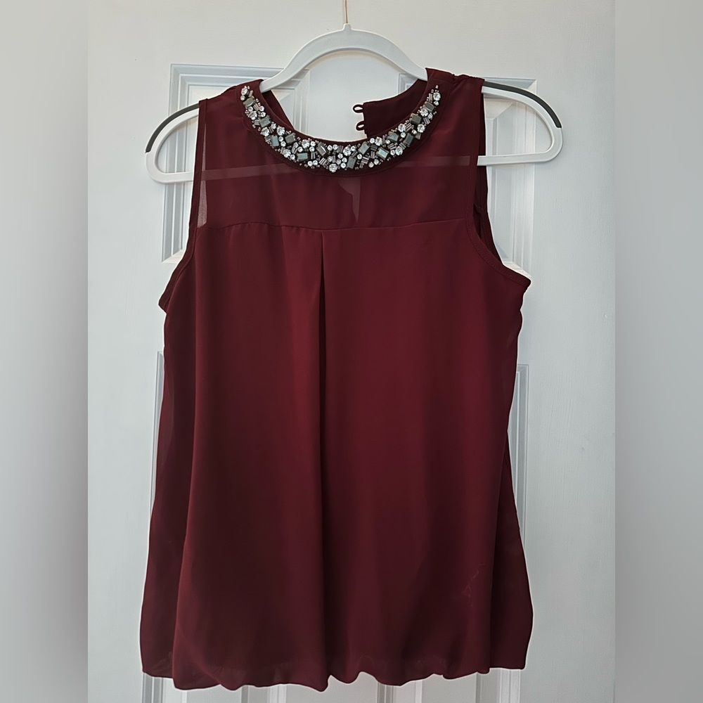 Burgundy shirt w/ jewels. Size medium. Brand heartsoul. In great condition